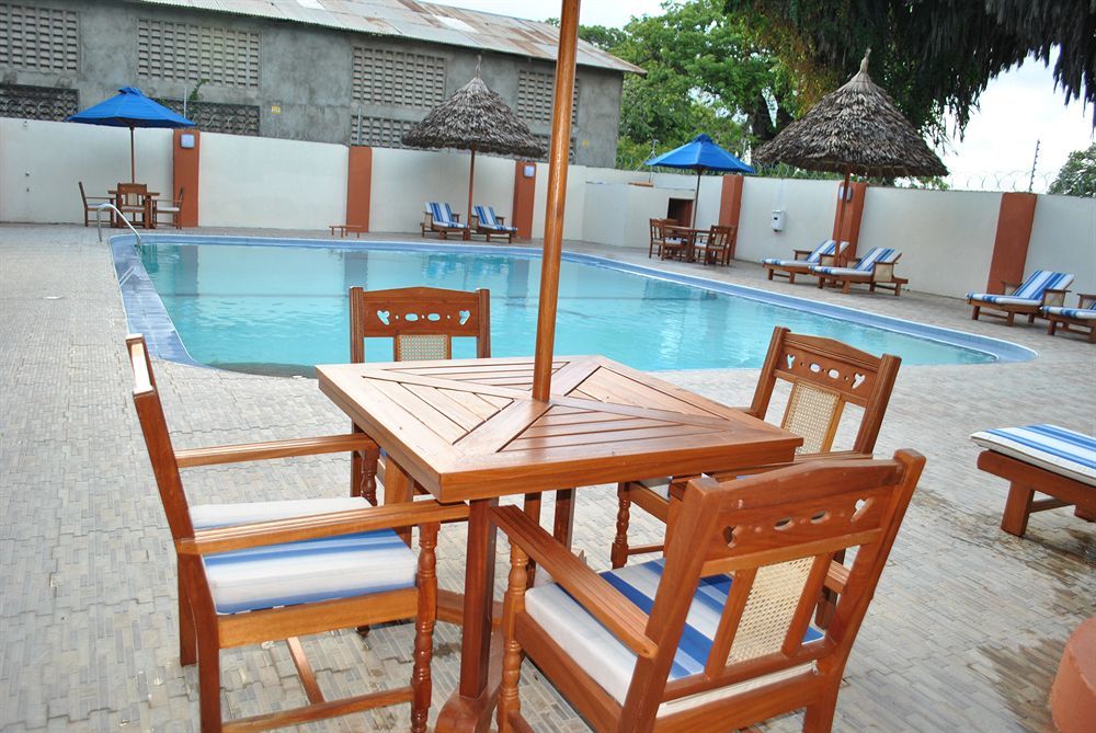 Prideinn Hotel Diani Диани Бийч Екстериор снимка